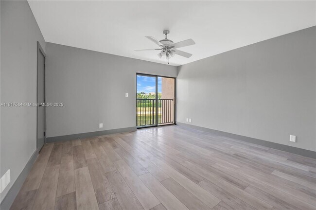 Foto del edificio - 9123 NW 38th Dr