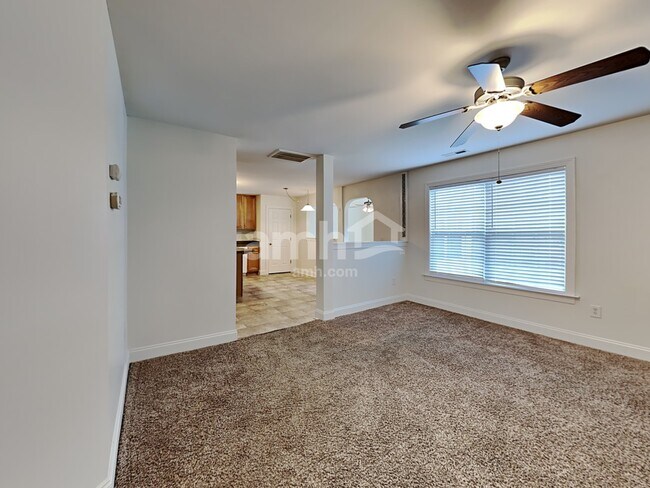 Foto del edificio - 438 Timber Meadow Lake Drive