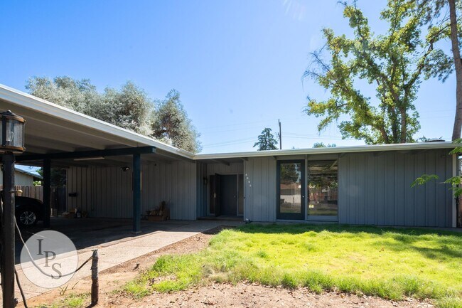 Foto del edificio - 4096 N Sherman St