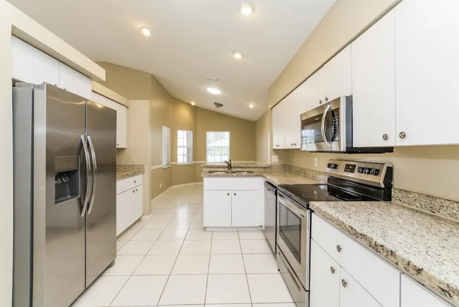 Building Photo - 7661 Stirling Bridge Blvd N