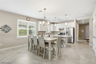 Building Photo - 12361 Canal Grande Dr