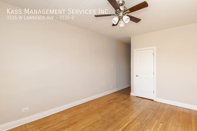 Foto del edificio - 3135 W Lawrence Ave