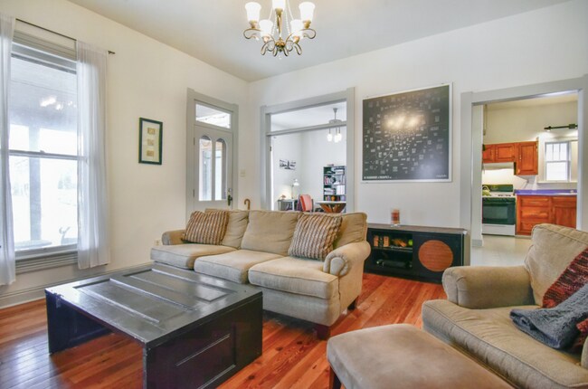 Foto del edificio - 1130 W 6th St