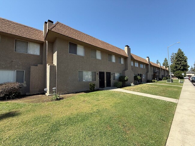 Foto del edificio - 5101 Hunter Ave