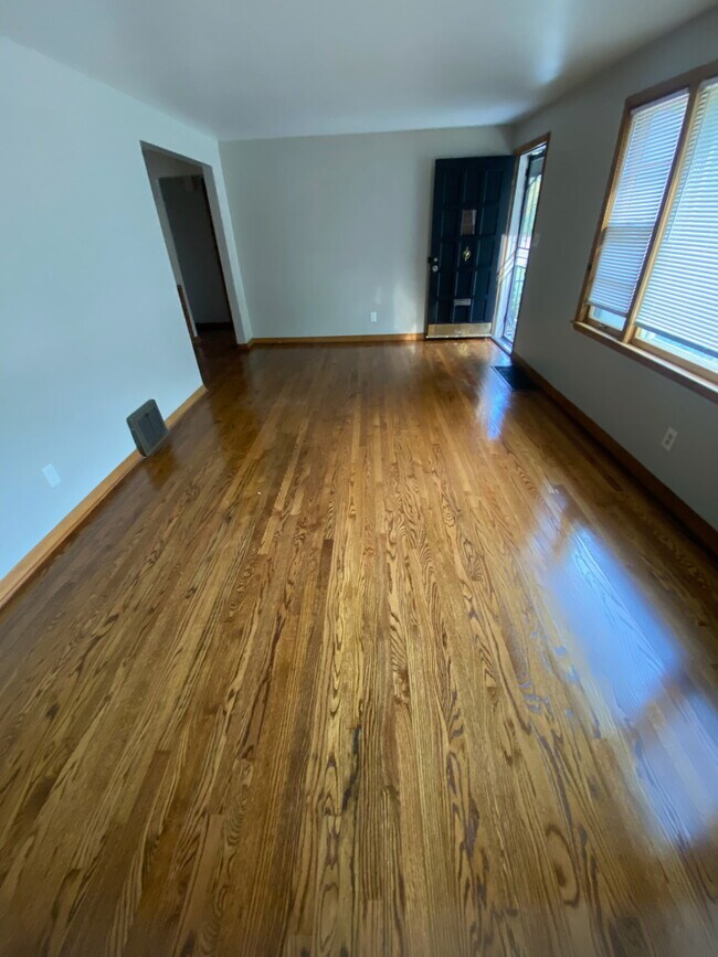 Foto del edificio - 4424 E 63rd St