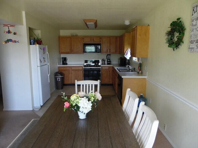 Foto del edificio - 2402 Sunrise Ct