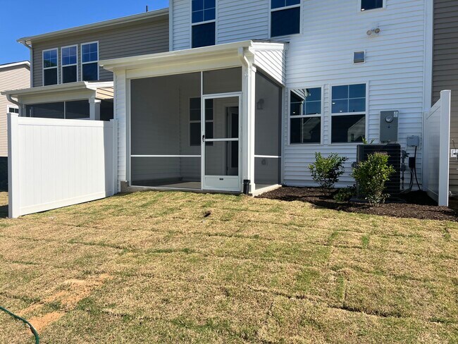 Building Photo - 119 Aster Bloom Ln