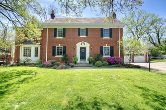 Building Photo - 17 Sunnymede Dr