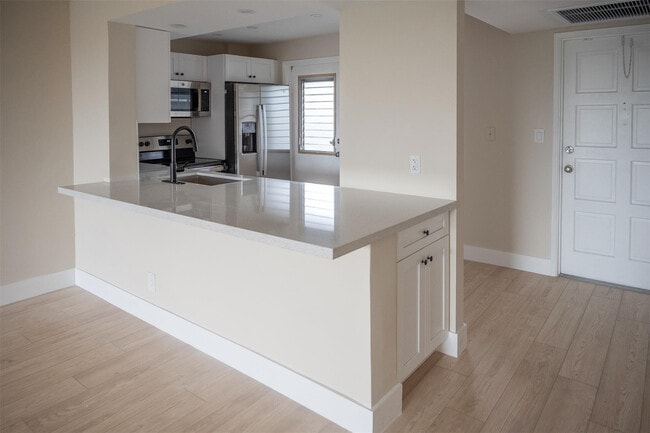 Foto del edificio - 3001 S Course Dr