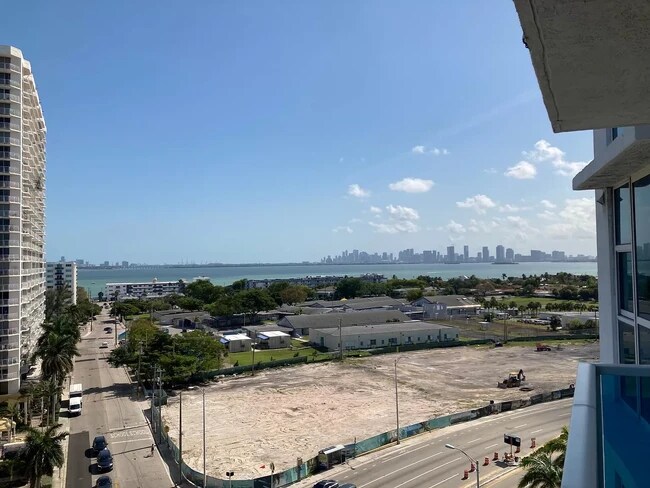 Foto del edificio - 1881 79th Street Cswy