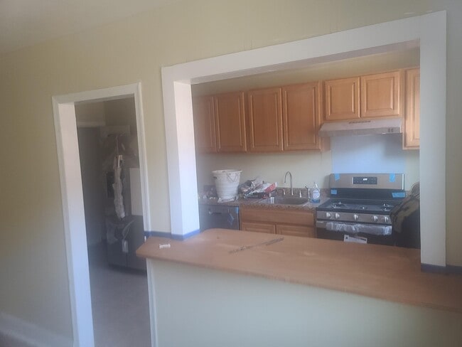 KITCHEN - 6921 Souder St