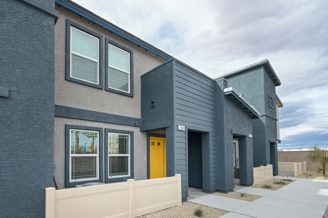 Building Photo - Brand New Townhouse!!! All Appliances incl...