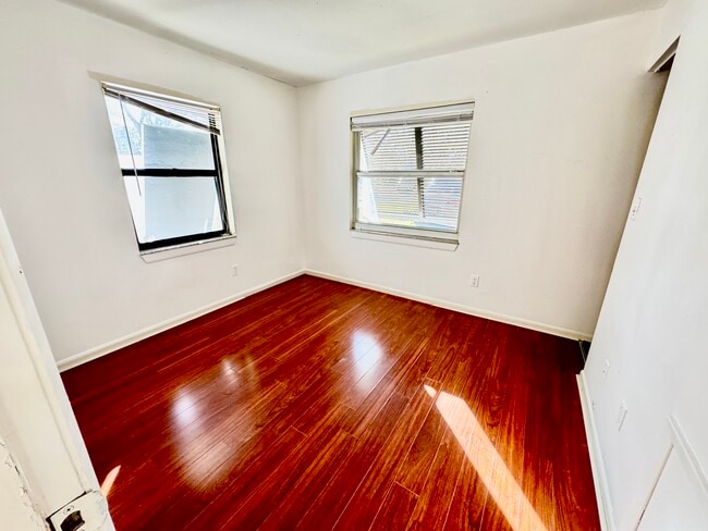 Foto del edificio - 6047 32nd St N