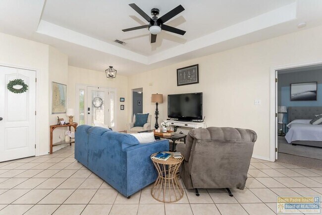 Building Photo - 29 Torrey Pines Dr
