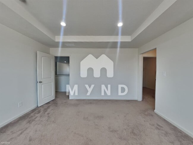 Building Photo - 5 br, 3 bath House - 6013 Meadowview Dr