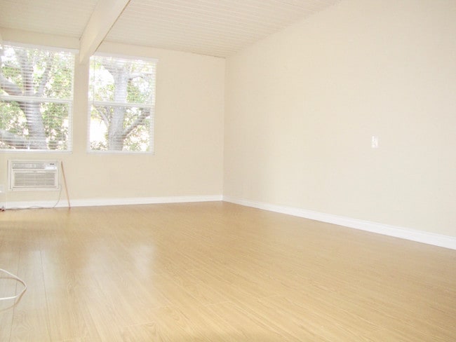 Building Photo - 1750 El Cerrito Place