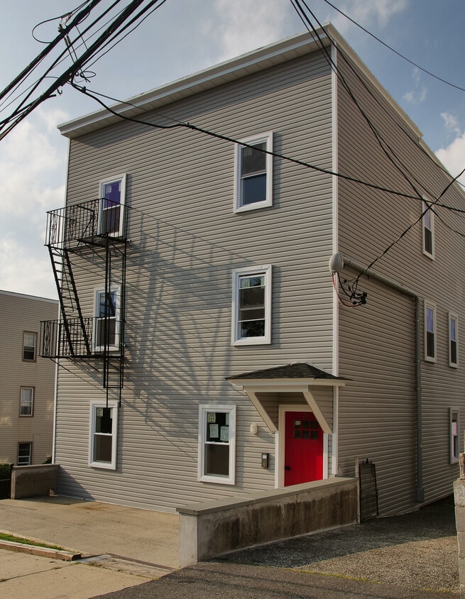 Primary Photo - 23 Central Ave