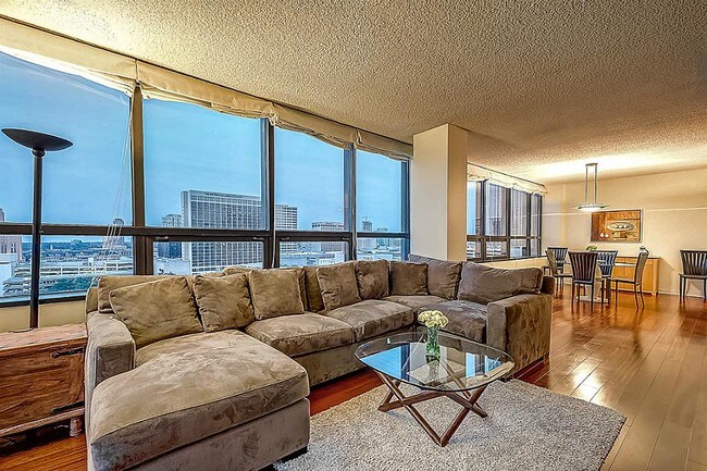 Foto del edificio - 5150 Hidalgo St