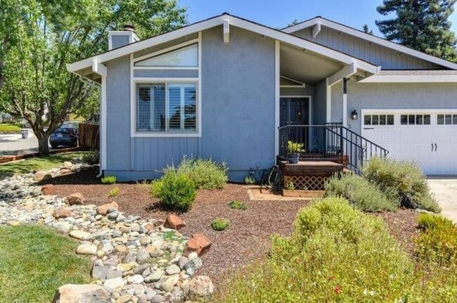 Building Photo - SKYRIDGE HOUSE