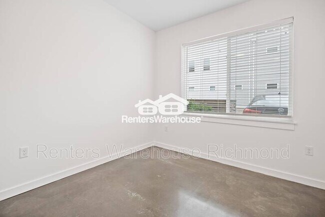 Building Photo - 1201 Bainbridge St