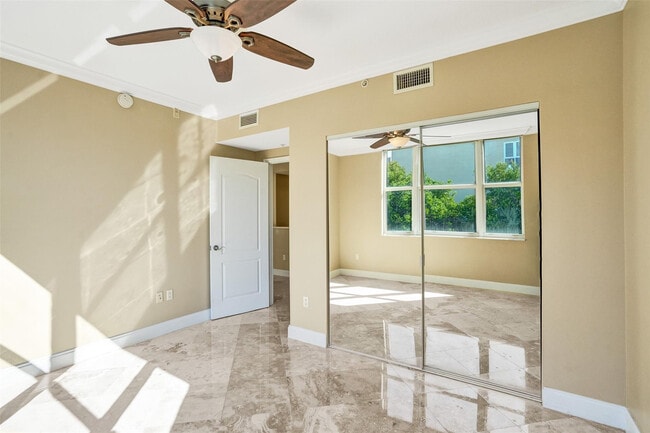 Foto del edificio - 101 S Ocean Dr