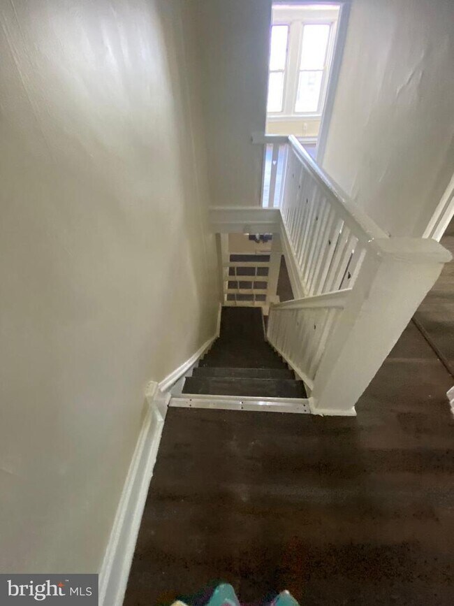 Building Photo - 2065 Albright St