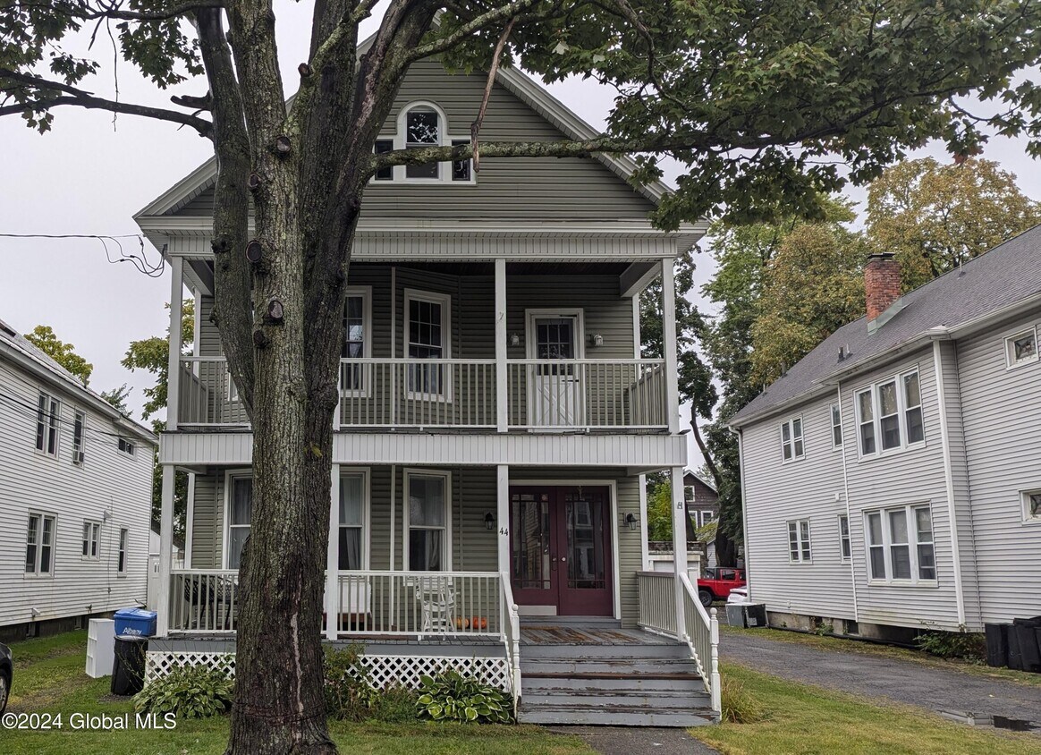 Primary Photo - 44 Harris Ave