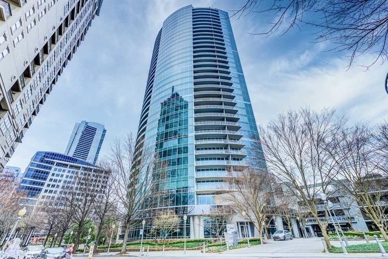 Foto principal - 3338 Peachtree Rd NE