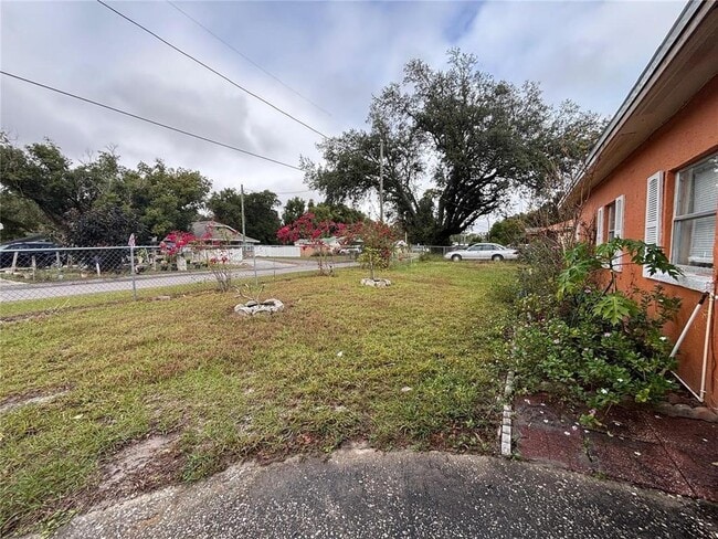 Building Photo - 5165 Gwynne Ave