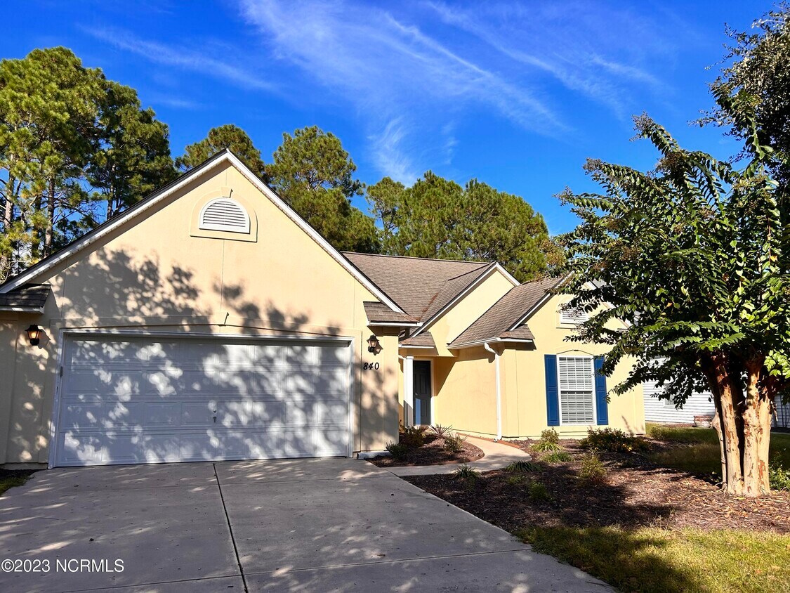 Foto principal - 840 Sandpiper Bay Dr SW