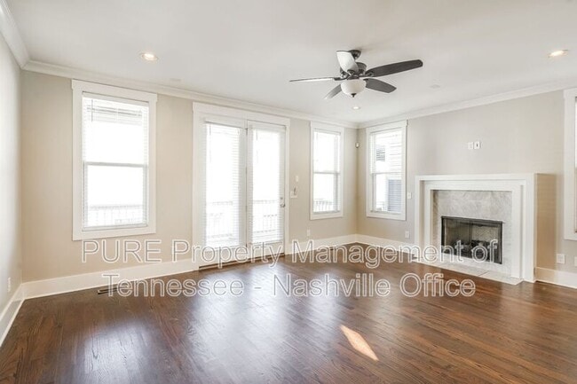 Building Photo - 906 Southside Pl