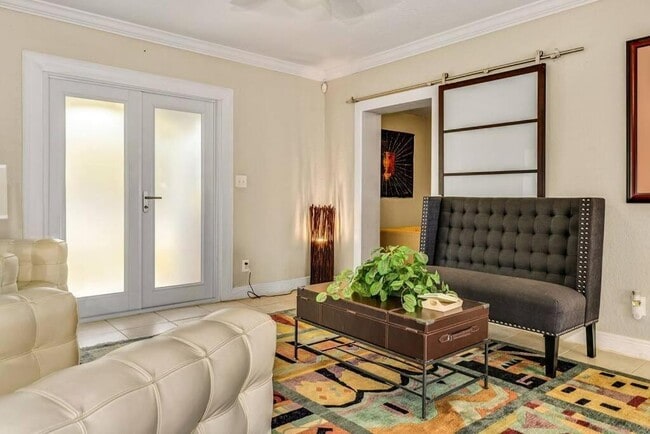 Foto del edificio - 3321 SW 32 Ave