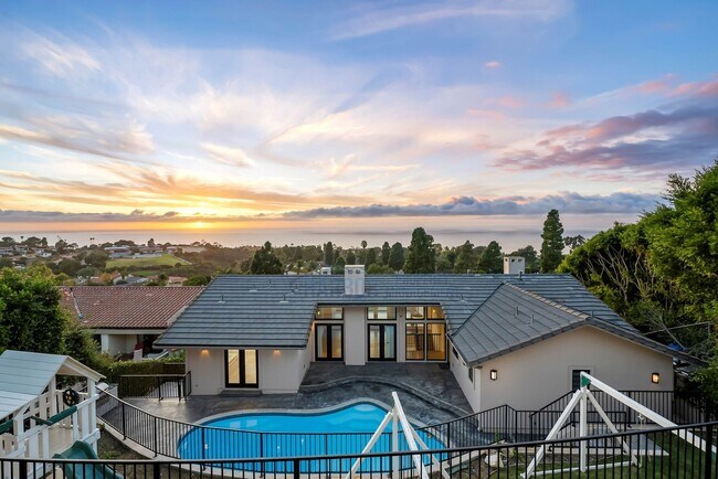 Foto del edificio - Palos Verdes Estates luxury home is now av...