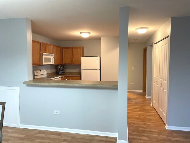 Building Photo - 1705 Silverstone Dr