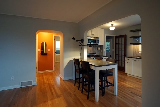 Foto del edificio - 7149 34th Ave SW