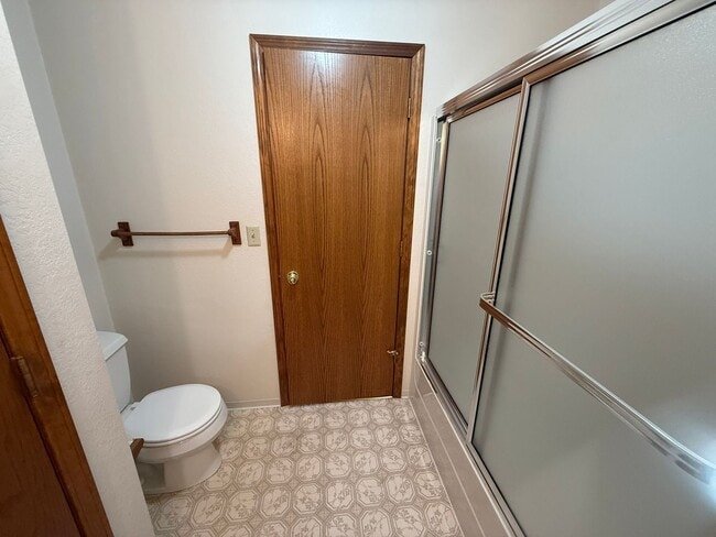 Building Photo - Beautiful 2 bed, 2 bath with office in qui...