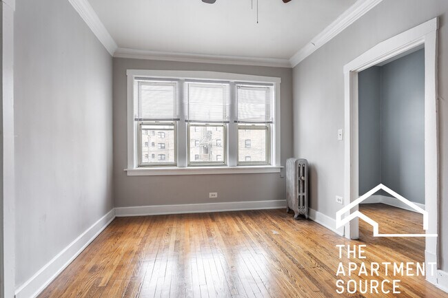 Building Photo - 4346 N Elston Ave