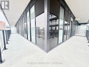 Building Photo - 285 Dufferin St