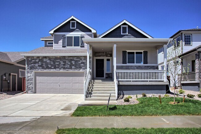 Foto del edificio - 4/5 Bedroom Single Family Home in Raindance