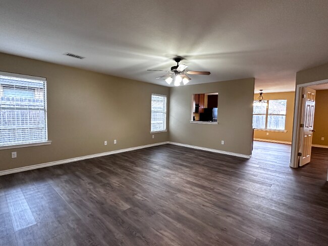 Foto del edificio - 5109 Graceland Dr