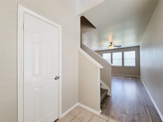 Foto del edificio - 3014 Loganberry Park Ln