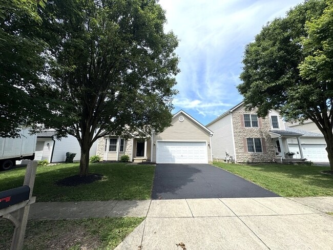 Foto del edificio - 8613 Clover Glade Dr
