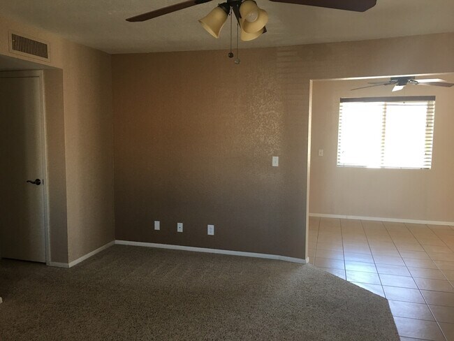 Building Photo - Pending; Unfurnished Full Time Home