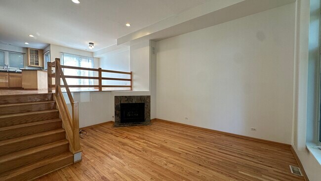 Building Photo - 4919 W Gunnison St