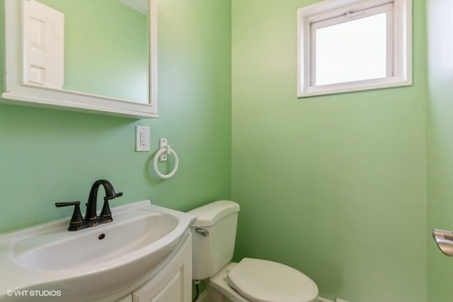 Building Photo - 3 E Judith Ann Dr