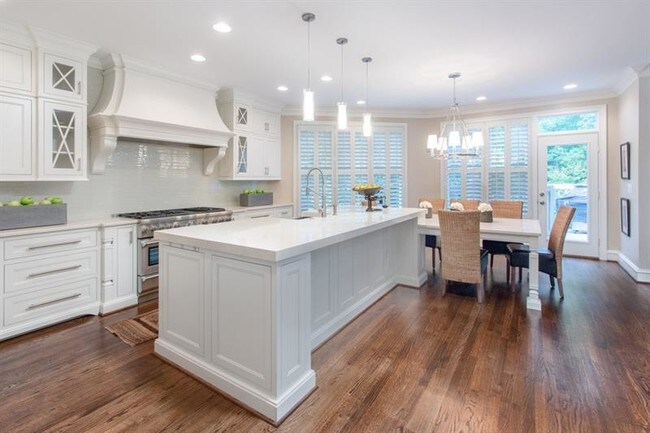 Building Photo - 460 Laurel Chase Ct NW