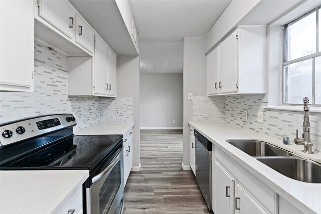 Foto del edificio - 4154 Belle Park Dr