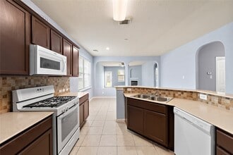 Building Photo - 10010 Deer Track Ct