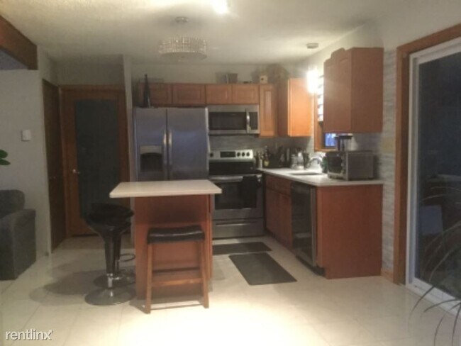 Building Photo - 4 br, 2 bath House - 2118 Bear Ct
