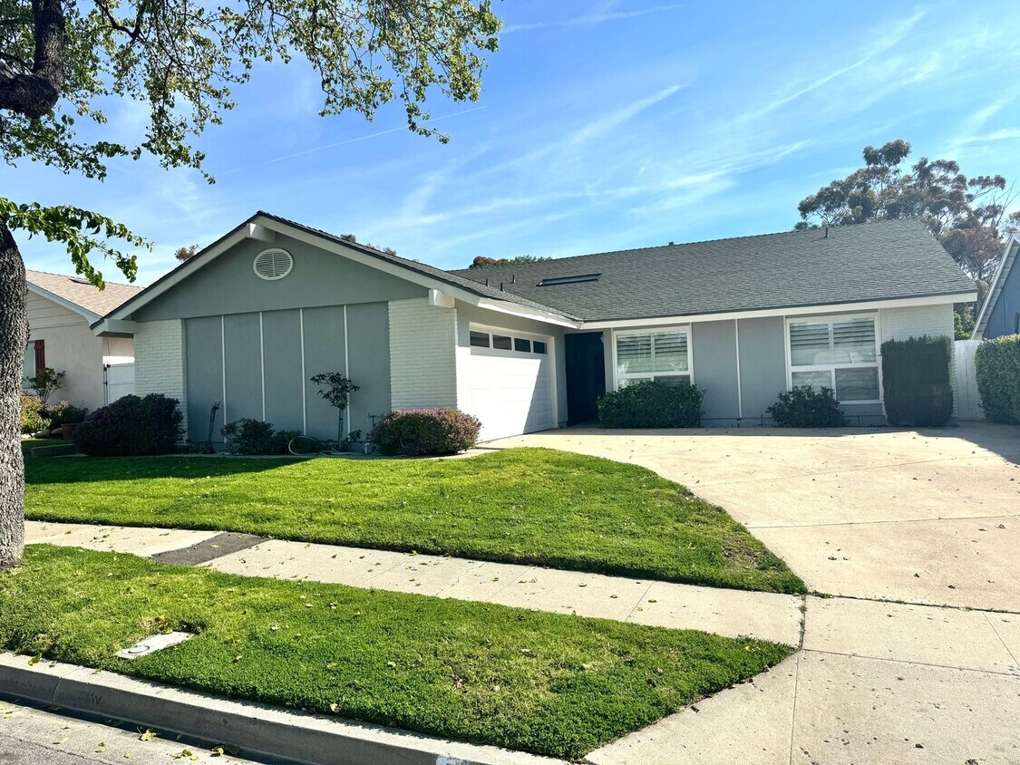 Primary Photo - Charming Single Story Upgraded East End Home